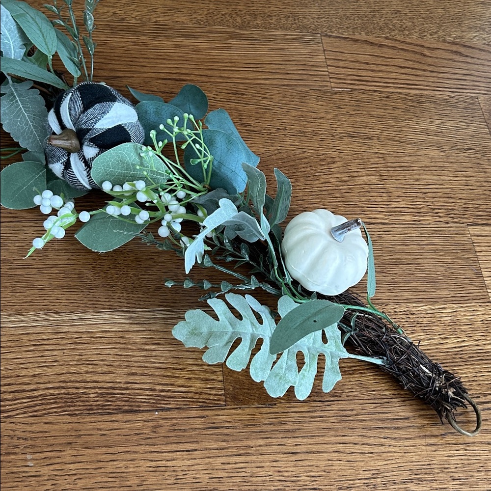 Fall Garland - Picture 4 of 5